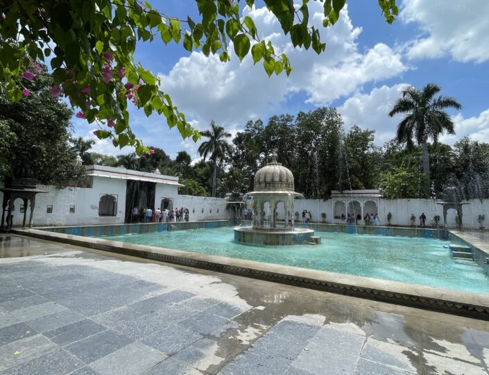 Sahelio ki bari